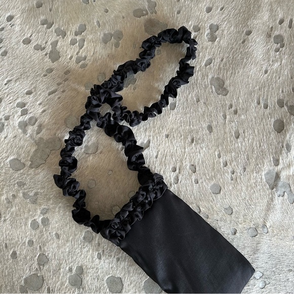 A Bronze Age Nova Phone Sling - Picture 2 of 4